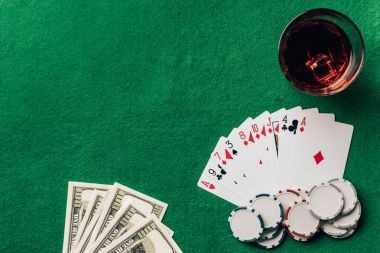 Android phone displaying mom4d live casino roulette table