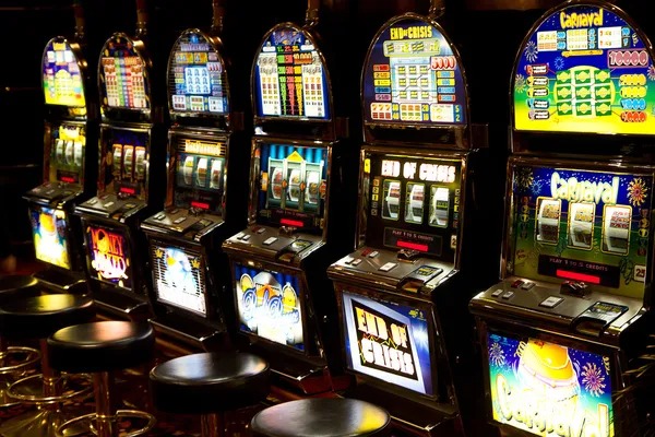 Sweet Bonanza slot game interface on mom4d mobile